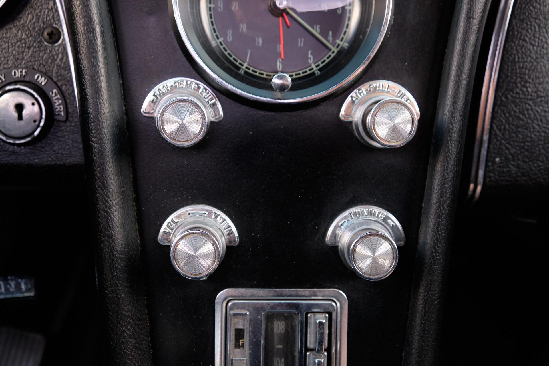 1965 Chevrolet Corvette - Image 7